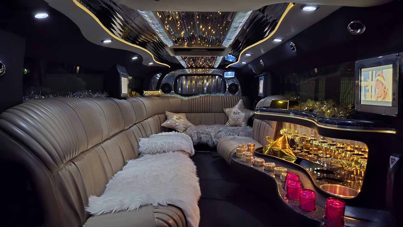 HUMMERリムジン内装